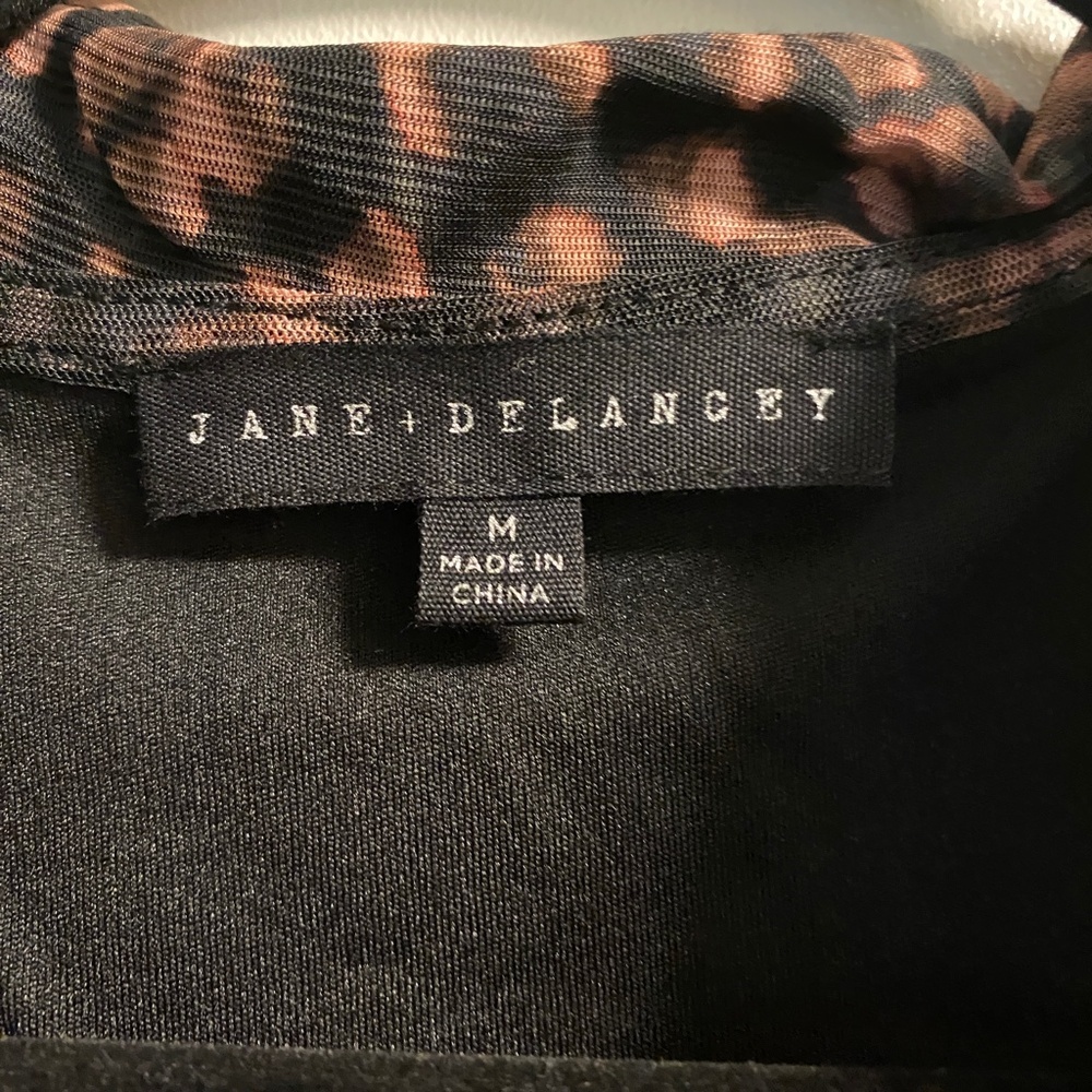 Jane + Delancey Womens Black and Blush button down top = Size Medium - Picture 3 of 7